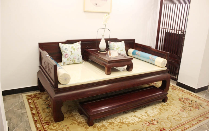 红木家具，一定就是红色的吗？